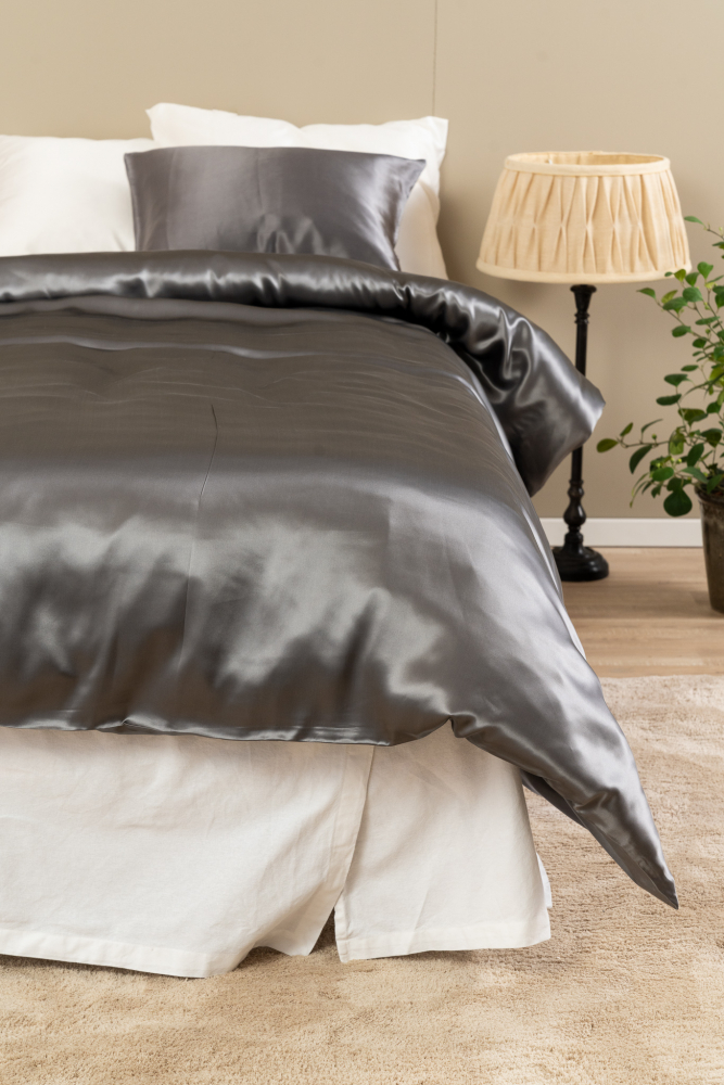 Påslakanset i siden 16 Momme grå